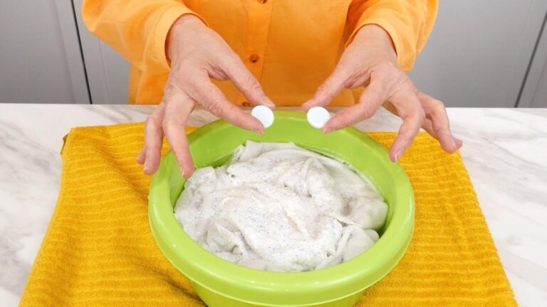 Questo trucco della nonna rende i vestiti bianchi come nuove… scopri i segreti!