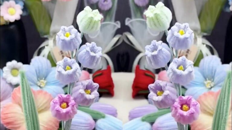 Questo semplice gesto trasforma i tubicini in fiori di giglio per una tavola da sogno…