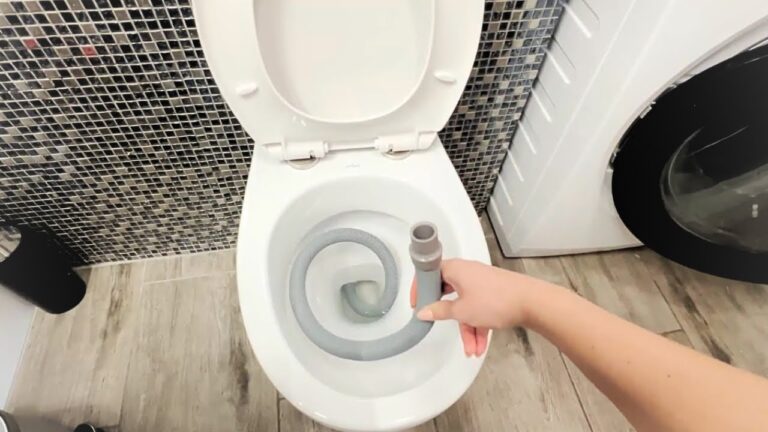 Scopri 5 trucchi semplici per sbloccare il wc senza chiamare il idraulico!